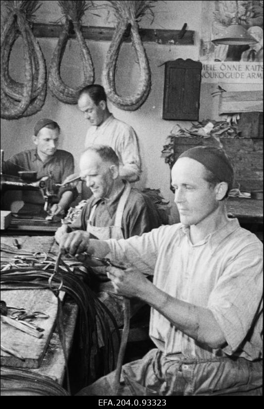 Sadulsepad tööhoos 1954